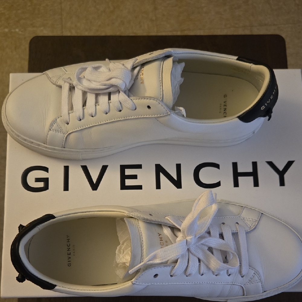 AUTHENTIC Givenchy White Leather Sneakers with Black Detail